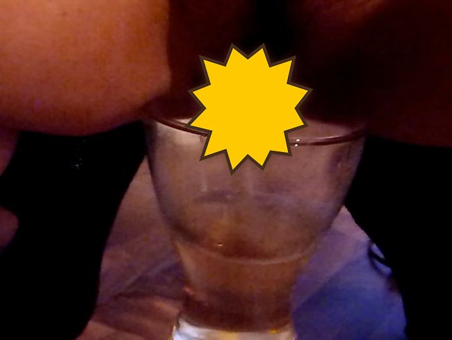 Viktoria Goo Porno Video: Frische pi**e aus der bla*e...
