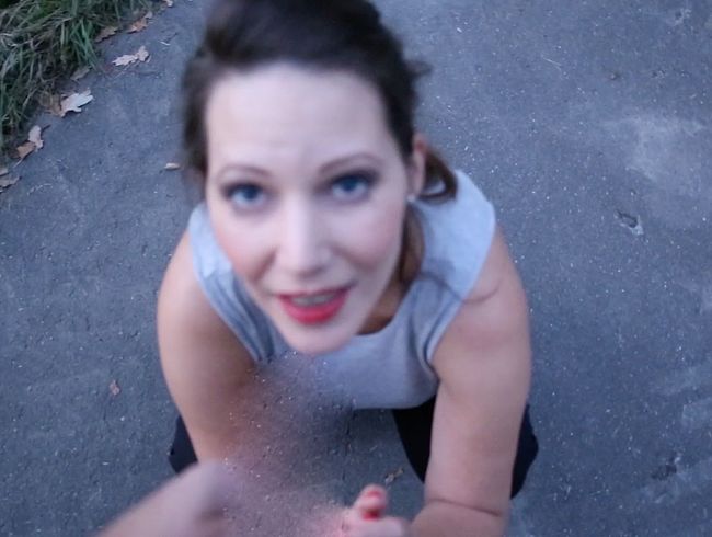 Viktoria Goo Porno Video: Kann ich dem Herrn helfen??